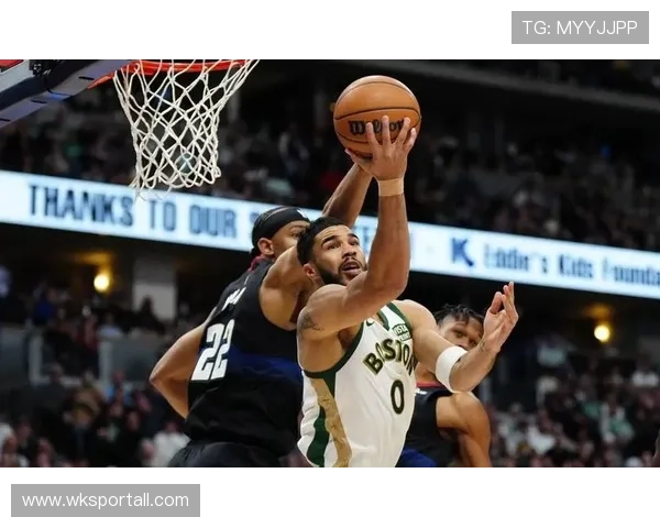 塔图姆挡拆制造错位，得分效率较上季提升