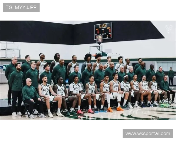 安德鲁·威金斯无球跑动提升防守影响力 拉开球队全场压迫空间