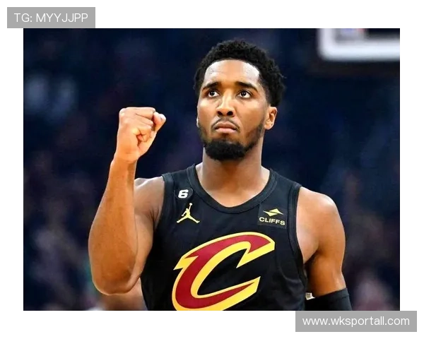 多诺万·米切尔突破拉开防守空间提升球队关键时刻得分能力