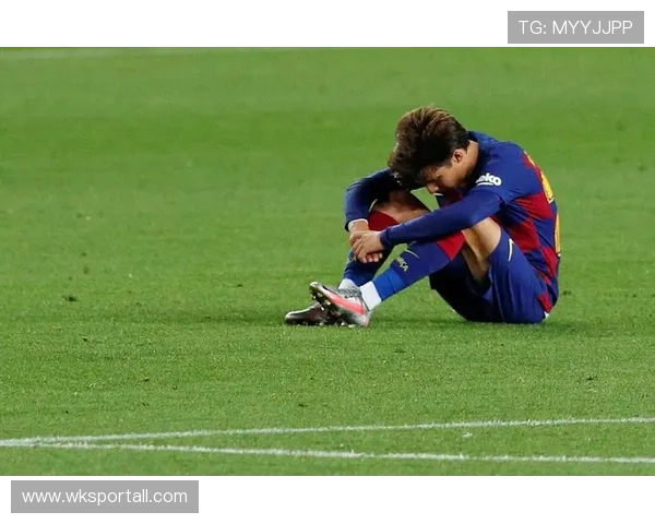 巴萨财政问题持续显现，对球队稳定性与竞争力形成双重影响