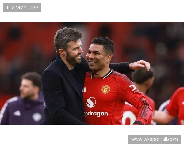 曼联更衣室矛盾再度曝光：问题发酵影响球队稳定性，赛季走势面临考验